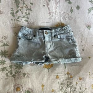girl’s teal blue shorts